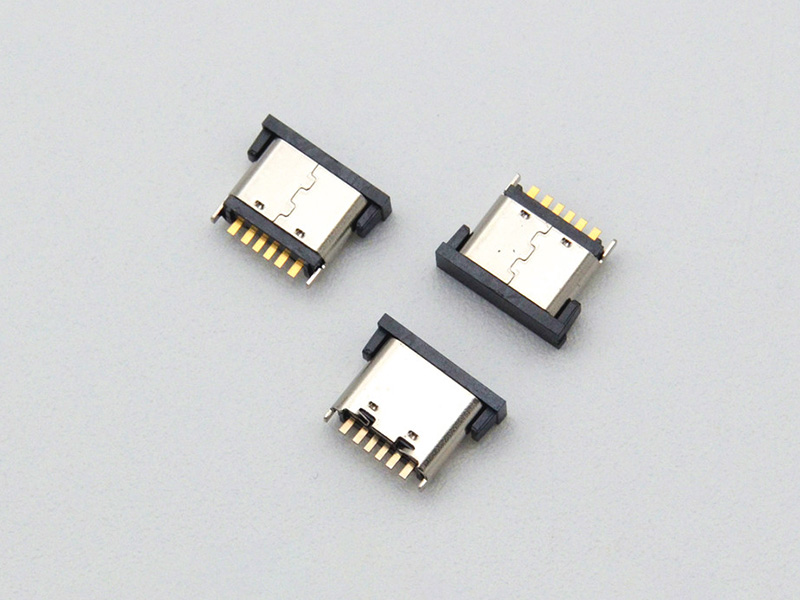 Type-C 6-pin female socket, upright style (DIP), with a height of 6.8mm, and featuring a center clip